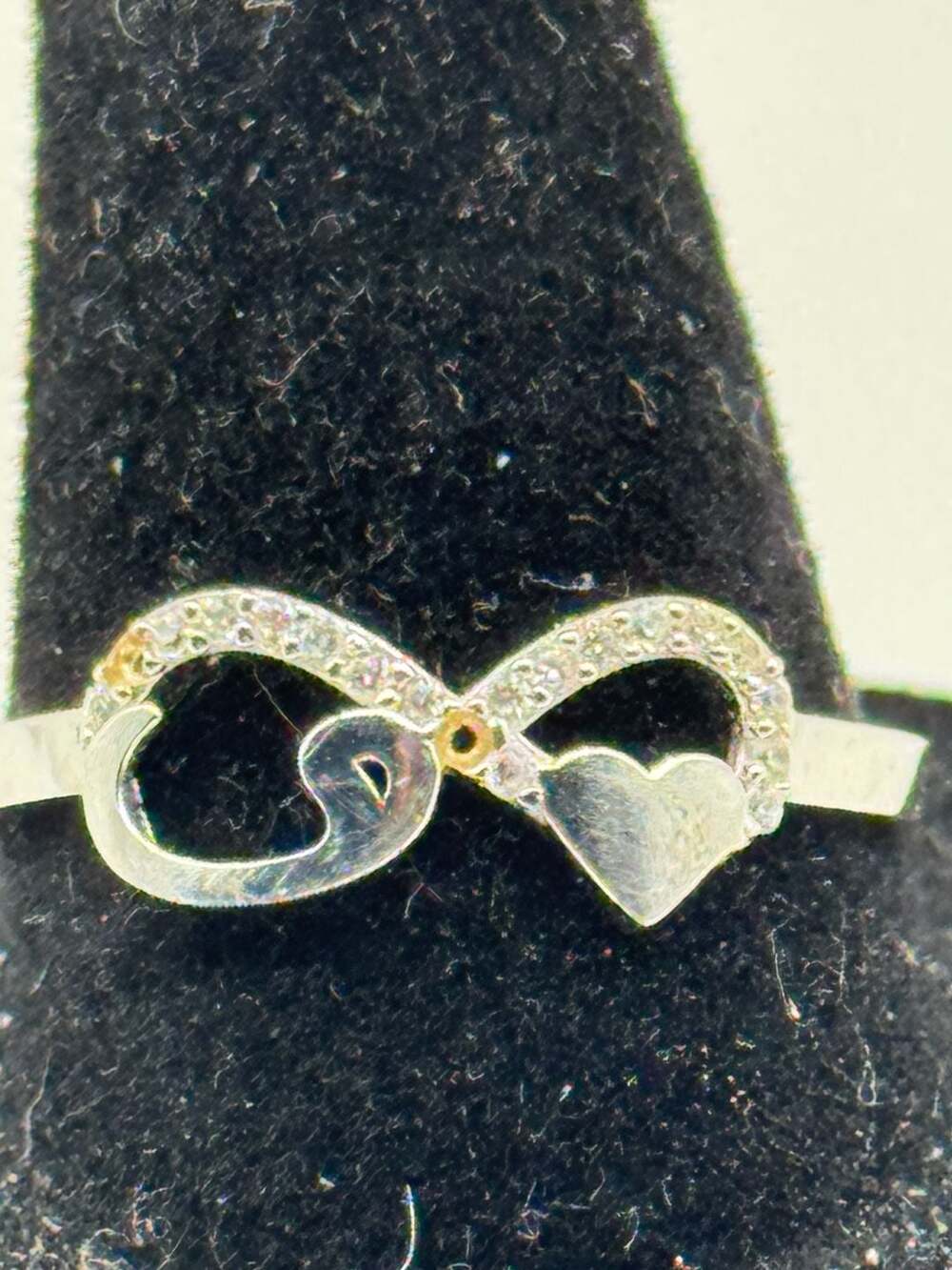 14K white gold Infinity Heart Ring Size 7 with CZ Accents